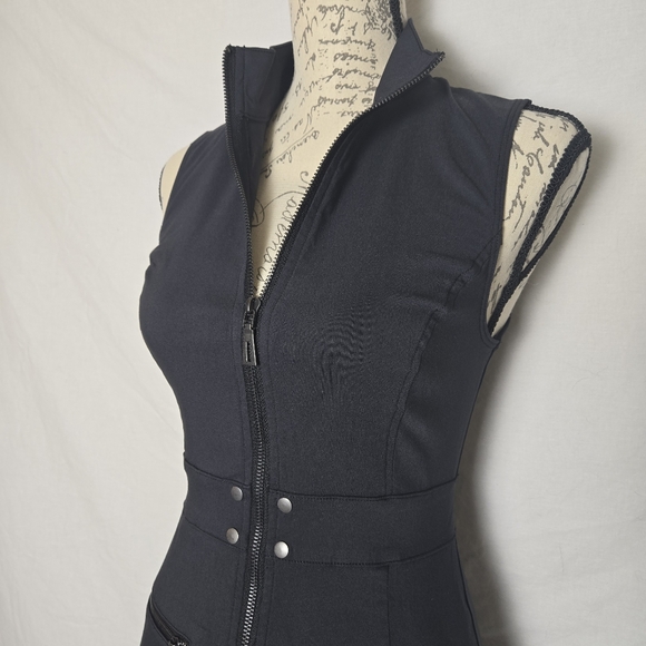 Silence + Noise Black Zip-Front Utility Mini Dress - Size Small - Urban Outfitte - Picture 2 of 4